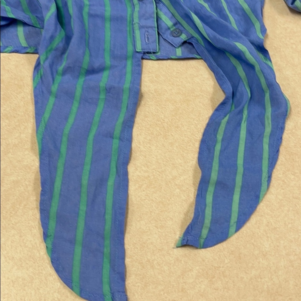 Tie front blouse - Picture 5 of 8